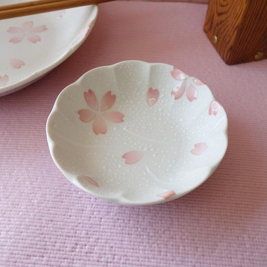 小鉢 和食器 花形 変形 高級 桜隠し 13cm ボウル レンジ可 食洗器対応
