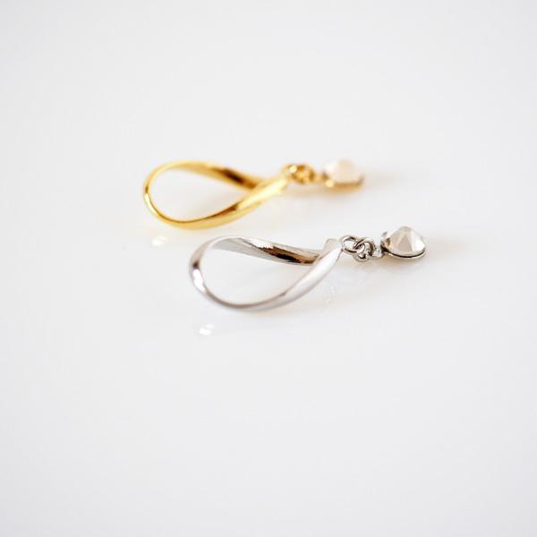 イヤリング 痛くない 揺れる フープ 50代 40代 シンプル 上品 |  | 01