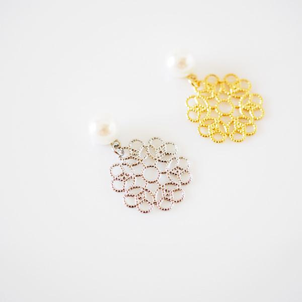 イヤリング 痛くない 揺れる 花 パール 50代 40代 シンプル 上品 |  | 02