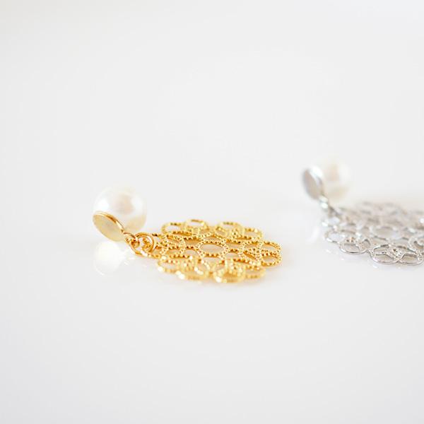 イヤリング 痛くない 揺れる 花 パール 50代 40代 シンプル 上品 |  | 03