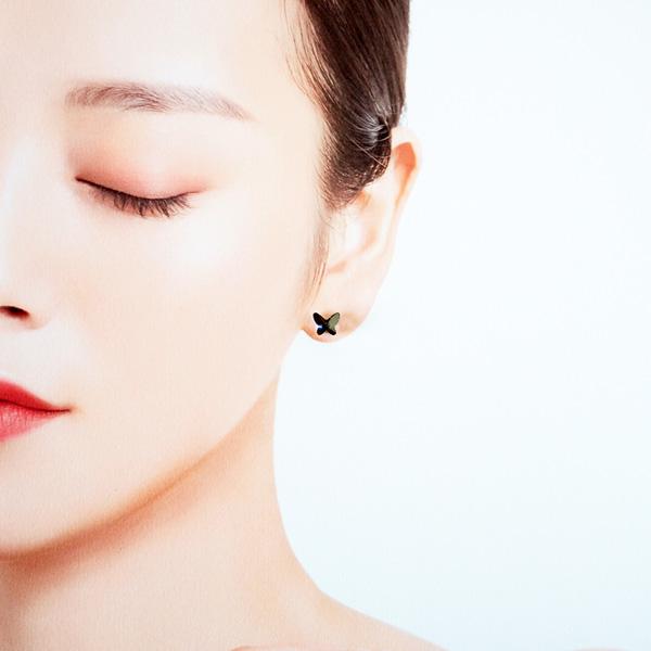 貼るピアス 蝶 蝶々 イヤリング 痛くない 40代 スワロフスキー