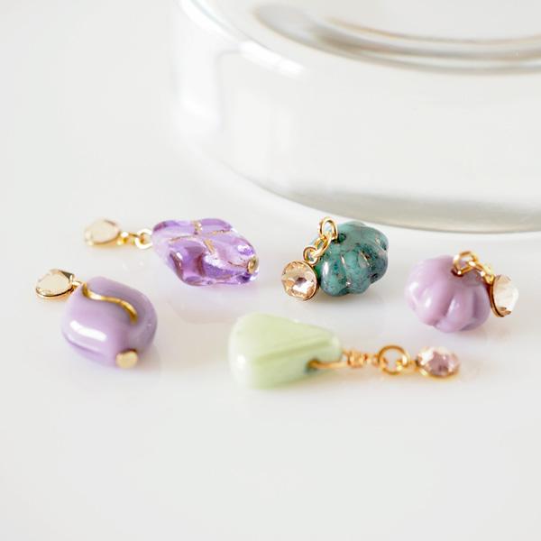 貼るピアス イヤリング 痛くない 40代 カジュアル 50代 三角 チェコ |  | 06