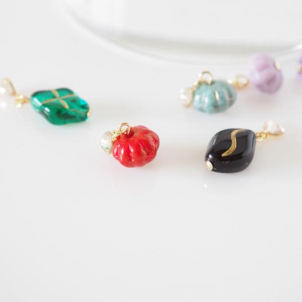 貼るピアス イヤリング 痛くない 40代 カジュアル 50代 三角 チェコ |  | 07