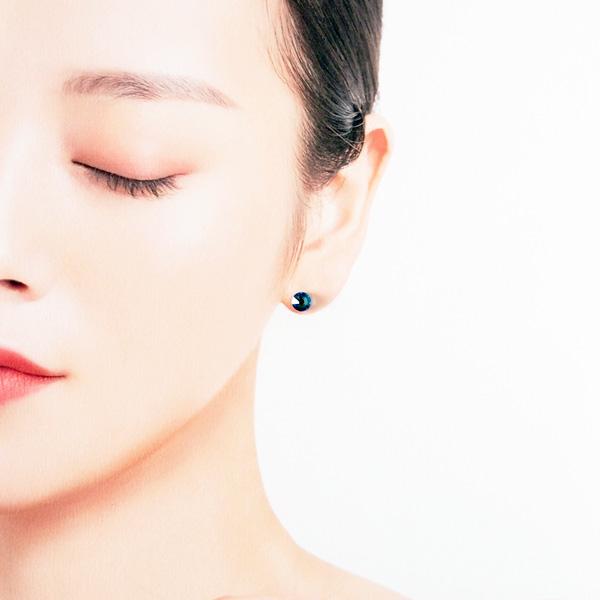 貼るピアス スワロフスキー イヤリング 痛くない 40代 カジュアル 6mm |  | 01