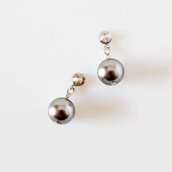 貼るピアス パール イヤリング フォーマル 痛くない シンプル 揺れる 40代 | 