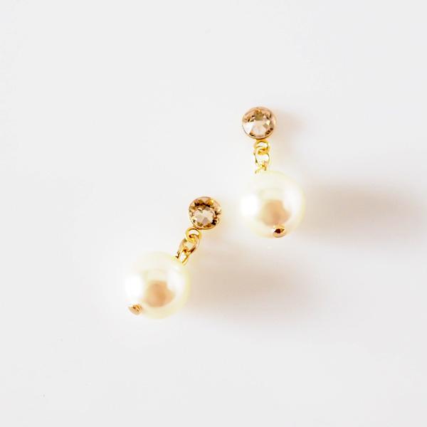 イヤリング パール 卒業式 痛くない フォーマル 揺れる 40代 50代 貼るピアス |  | 01