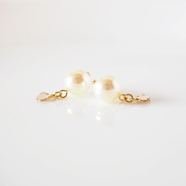 イヤリング パール 卒業式 痛くない フォーマル 揺れる 40代 50代 貼るピアス |  | 03