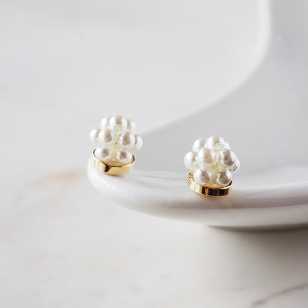 イヤリング パール 痛くない おしゃれ 春 50代 40代 貼るピアス |  | 01