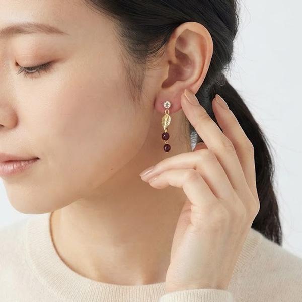 イヤリング 痛くない 天然石 揺れる ガーネット 50代 40代 貼るピアス |  | 11