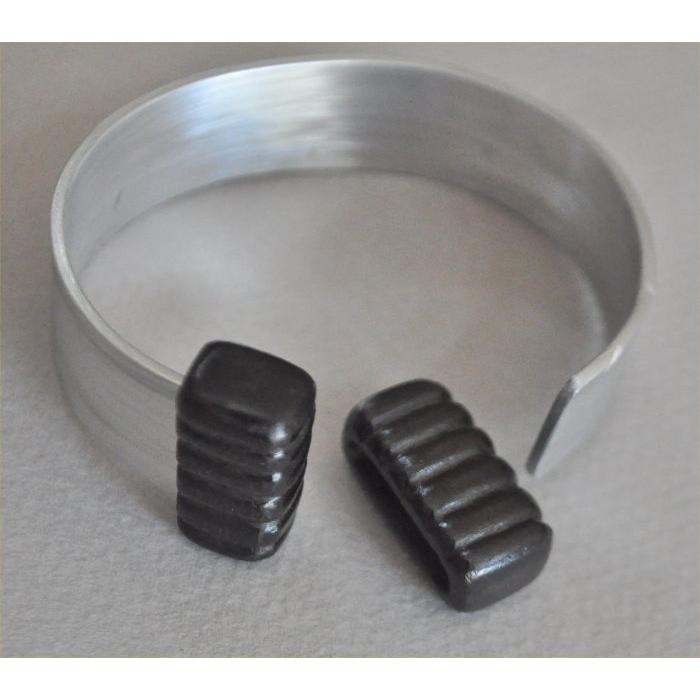 ボーダーライン黒檀キャップのアルミバングル１６ｍｍ幅 |  | 01