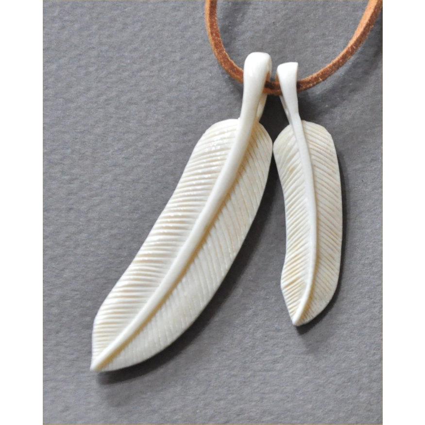 マンモス牙のフェザー大小2個のペンダントヘッド | 