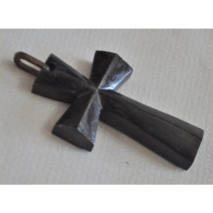 黒檀の大きなクロスペンダントヘッド |  | 04