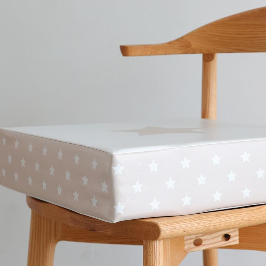 お子様用 お食事クッション Big One Star 座布団 高さ 調節 キッズチェア ベビーチェア 子供 椅子 Puppapupo 通販 Yahoo ショッピング