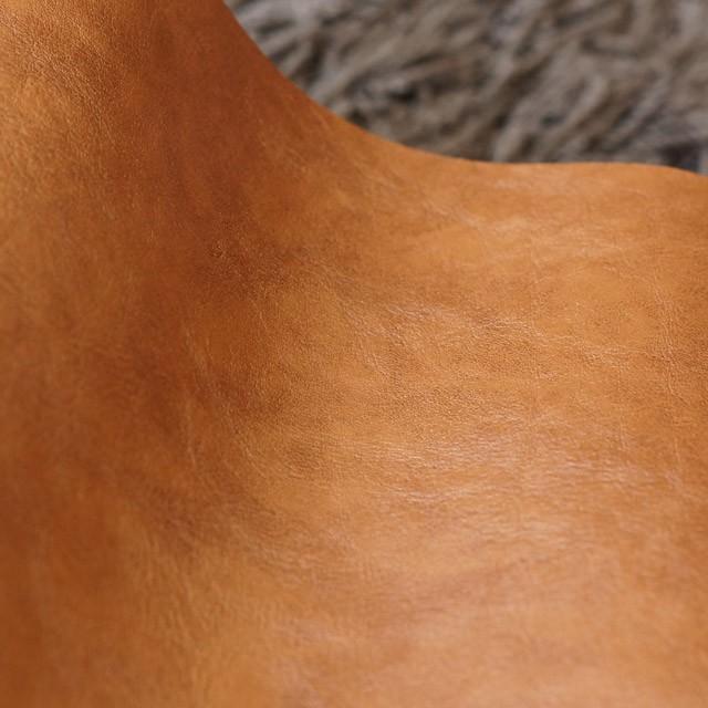 新作人気モデル日本製 合皮 シート 明茶色（キャメル） 生地 シワあり