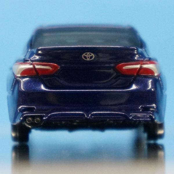 絶版　タカラトミー トミカ No．100 トヨタ カムリ スポーツ箱 楽天市場】タカラトミー トミカ No．100 トヨタ カムリ スポーツ
