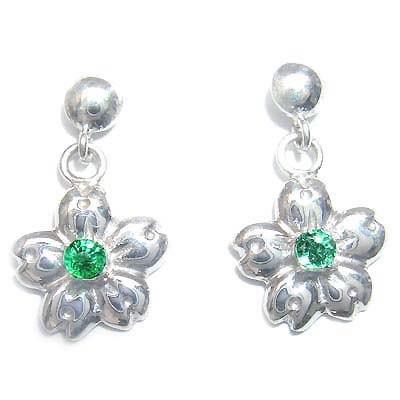 N.70 クリームグリーン カボション ゆれる ドライフラワー ピアス