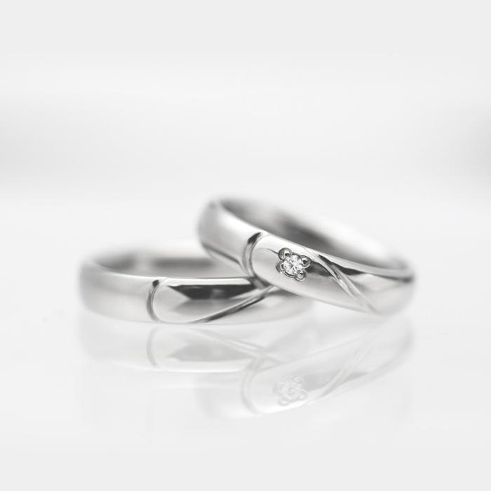 純チタン チタンリング 結婚指輪 ペアリング マリッジリング 金属アレルギー対応 ノンメッキ ノンコーティング 日本製 刻印無料 ハート ダイヤ 0.03ct m-064の画像