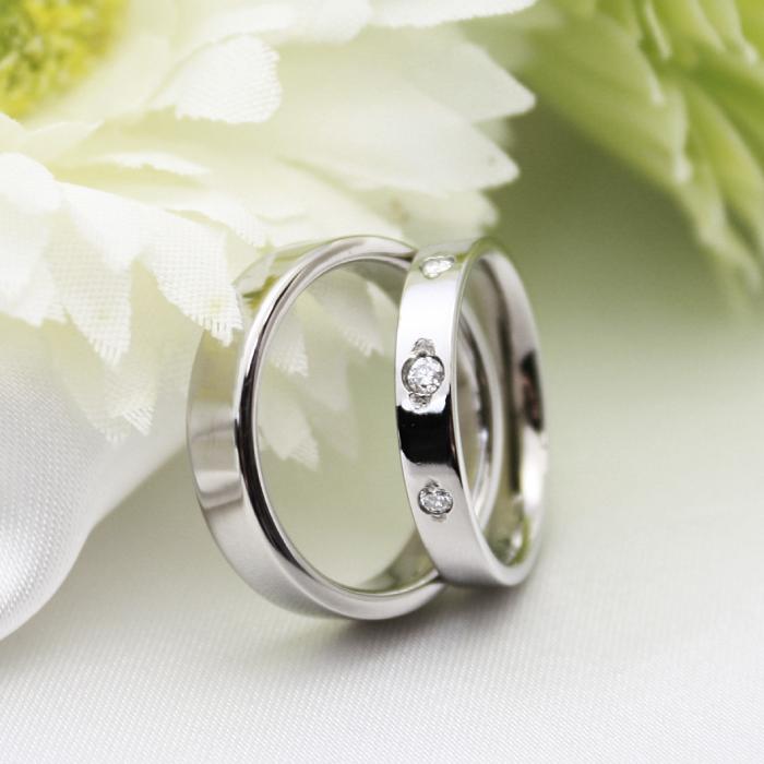 純チタン チタンリング 結婚指輪 ペアリング マリッジリング 金属アレルギー対応 ノンメッキ ノンコーティング 日本製 刻印無料 トリロジーダイヤ 平打 m-067の画像