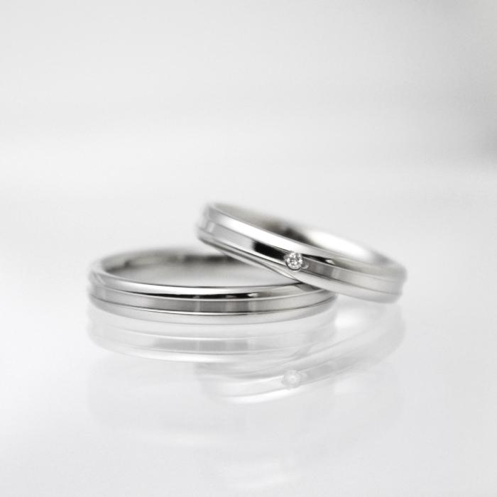 純チタン チタンリング 結婚指輪 ペアリング マリッジリング 金属アレルギー対応 ノンメッキ ノンコーティング 日本製 刻印無料 シンプルライン ダイヤ 甲丸 068の画像