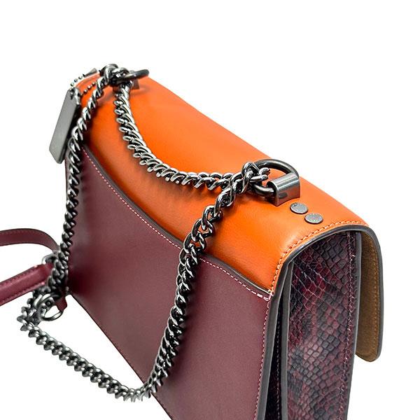 美品✨COACH コーチ　ボディバッグ　デボス加工　マルチカラー　0819 公式】COACH – コーチ | チャーター クロスボディ バッグ 24
