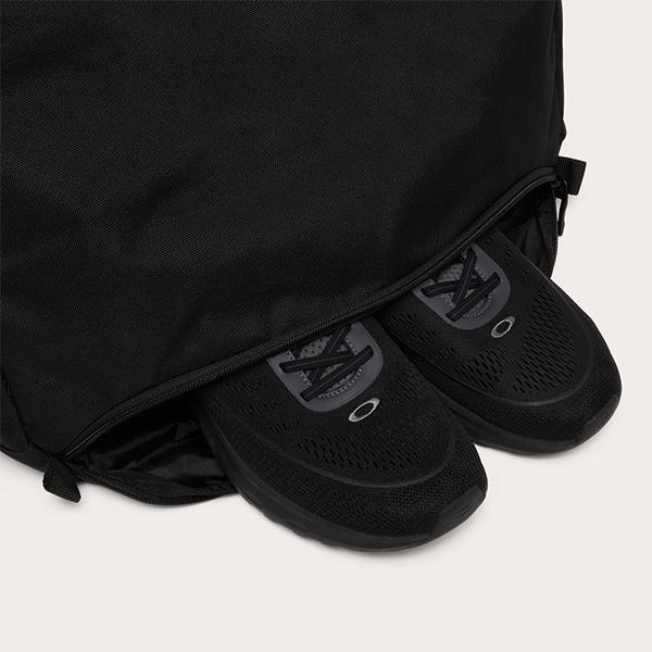 新品 OAKLEY オークリートートバッグ FOS902055 ブラックアウト OAKLEY オークリー トートバッグ 17.0 FOS902055 ゴルフ