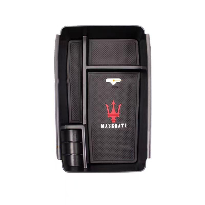 Maserati（マセラティ） レヴァンテ levante レバンテ アームレスト内
