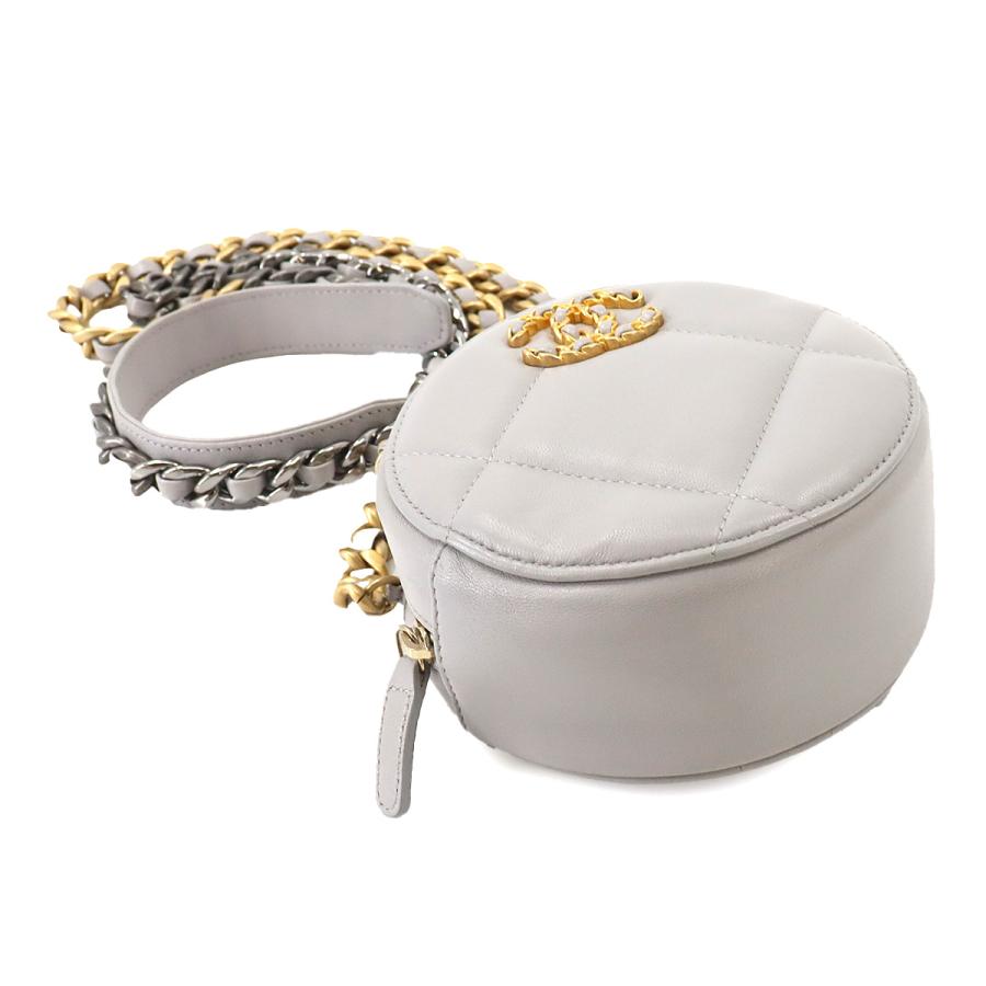 新品同様 シャネル CHANEL 19 ラウンド クラッチ チェーン ショルダー 