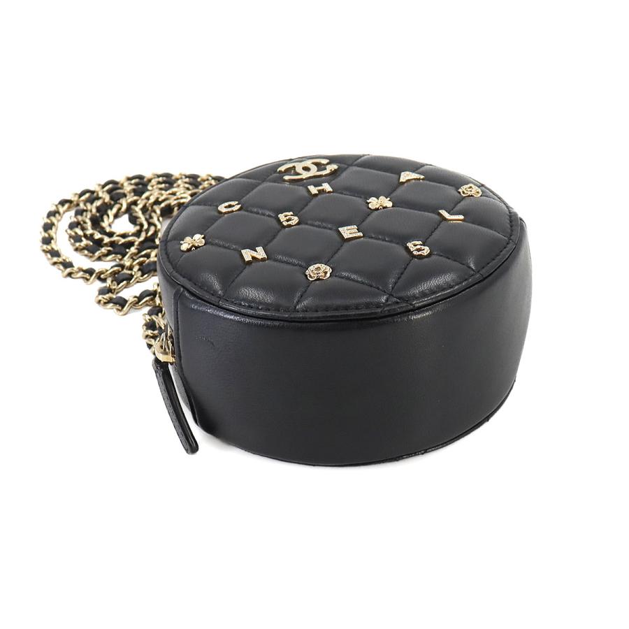 CHANEL 新品同様 シャネル マトラッセ ラッキーチャーム ラウンド 