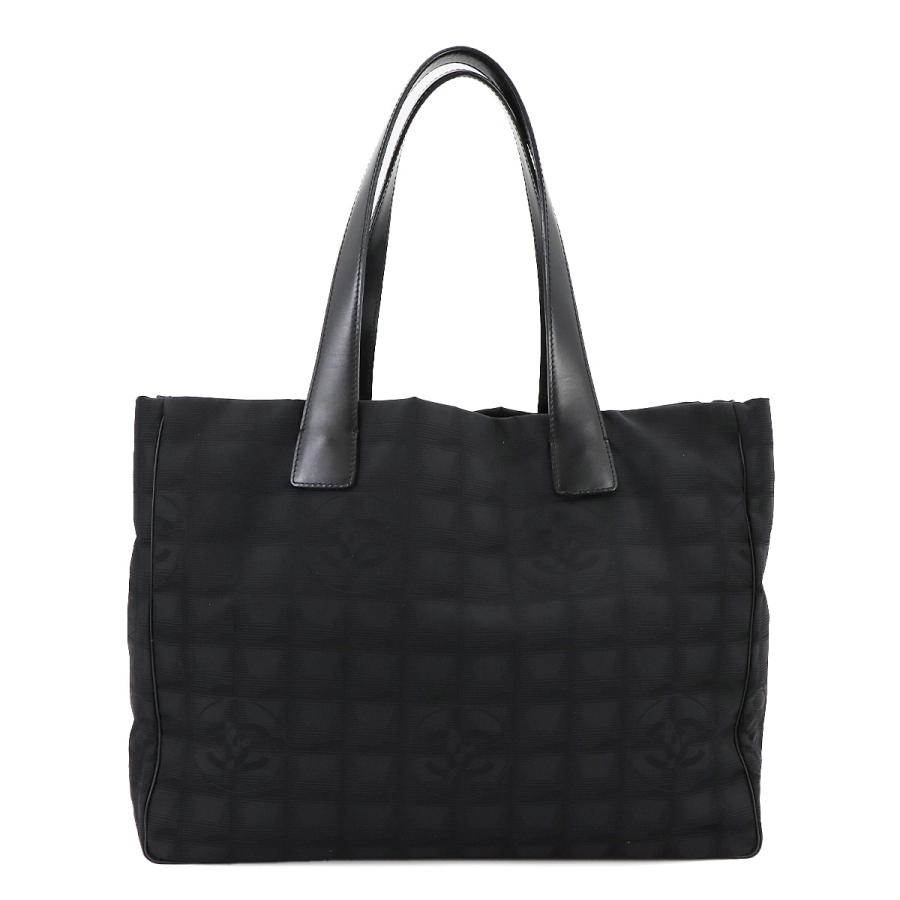 ⭐️美品⭐️シャネル　ニュートラベルラインMM トートバッグ　ナイロン　黒 ⭐️美品⭐️シャネルニュートラベルラインMM トートバッグナイロン黒