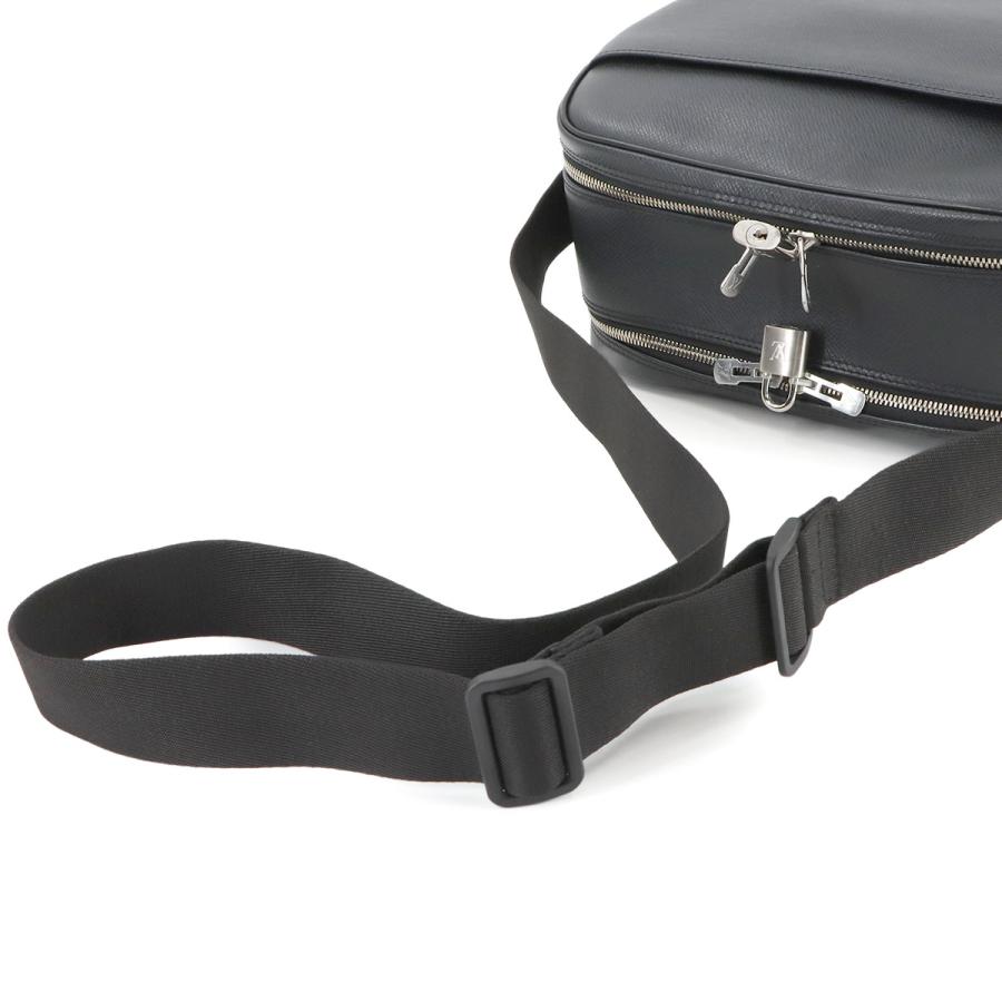 LOUIS VUITTON 新品同様 ルイ ヴィトン タイガ リポーター