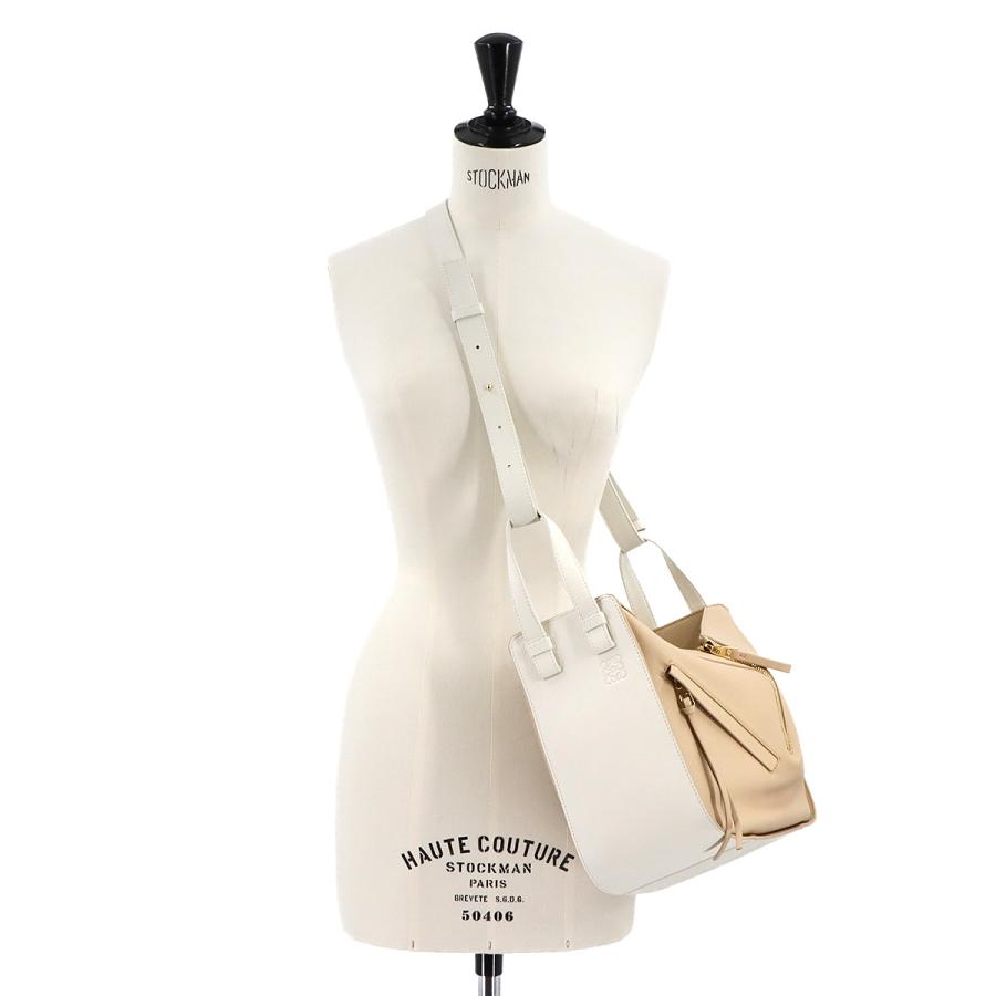 ぱ*す様 LOEWE ハンモック スモール 白 レザー 2way ショルダー 巾 LOEWE ハンモック スモール 白 レザー 2way ショルダー 巾着付き