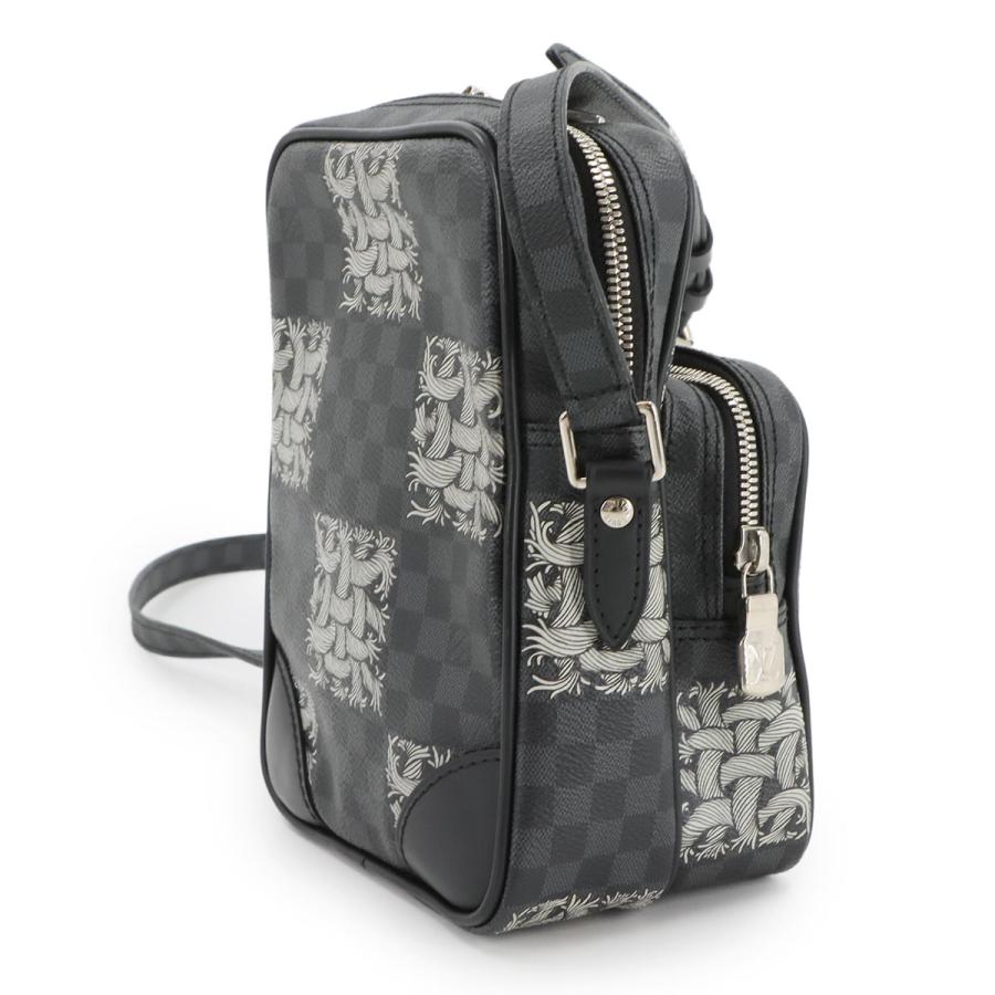 【極美品】ヴィトン パース ダミエ グラフィット クリストファー ネメス ルイヴィトン ダミエ・グラフィット クリストファー・ネメス パース