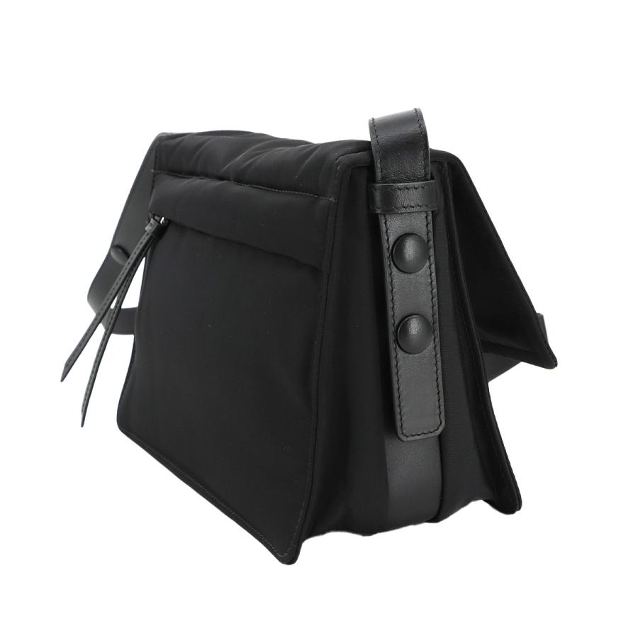 PRADA（プラダ） 新品同様 スモール パデッド ショルダー バッグ