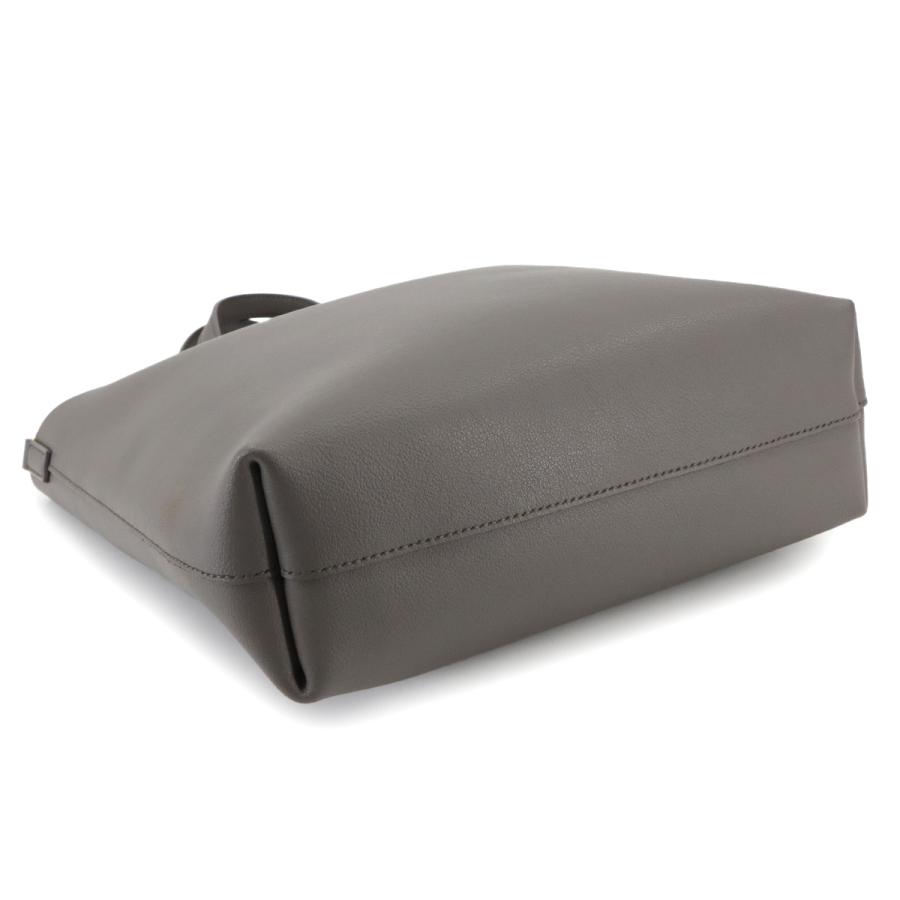 Yves Saint Laurent（イヴ・サンローラン） 美品 サンローラン SAINT