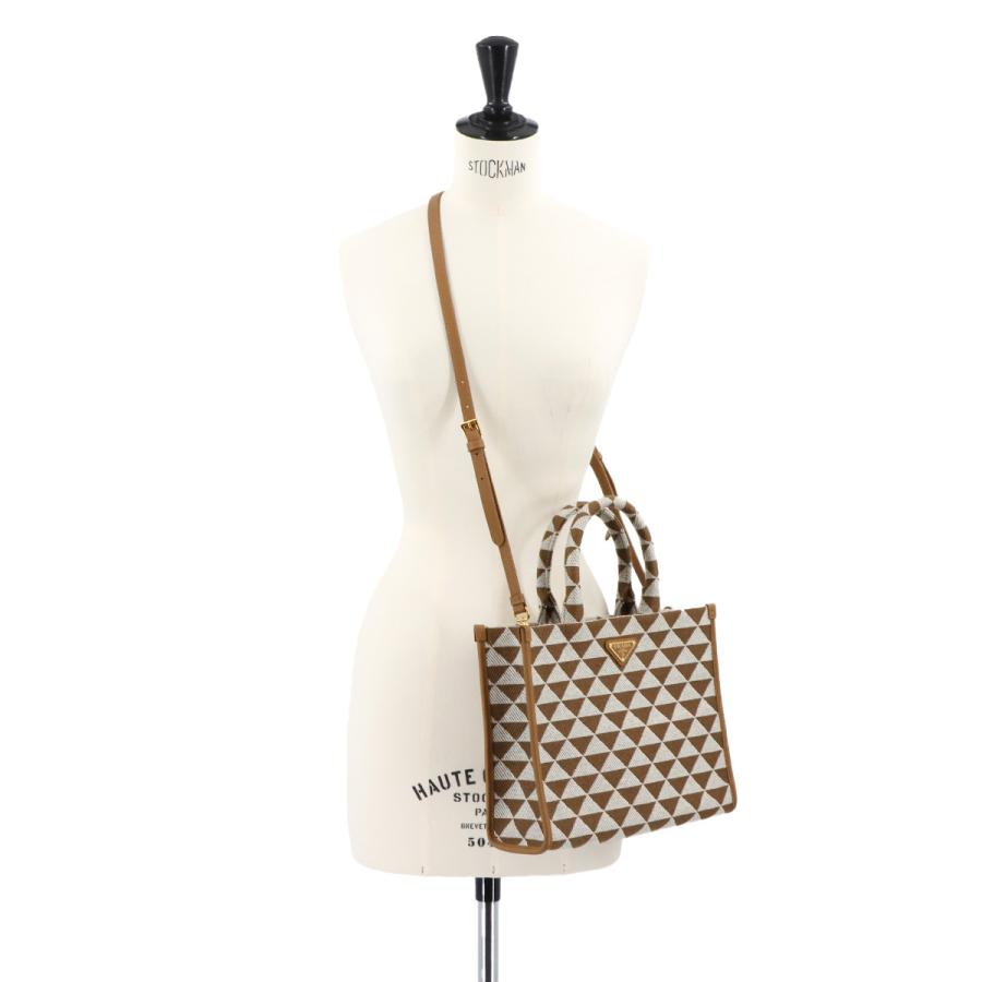 PRADA（プラダ） 未使用 展示品 シンボル エンブロイダリー スモール