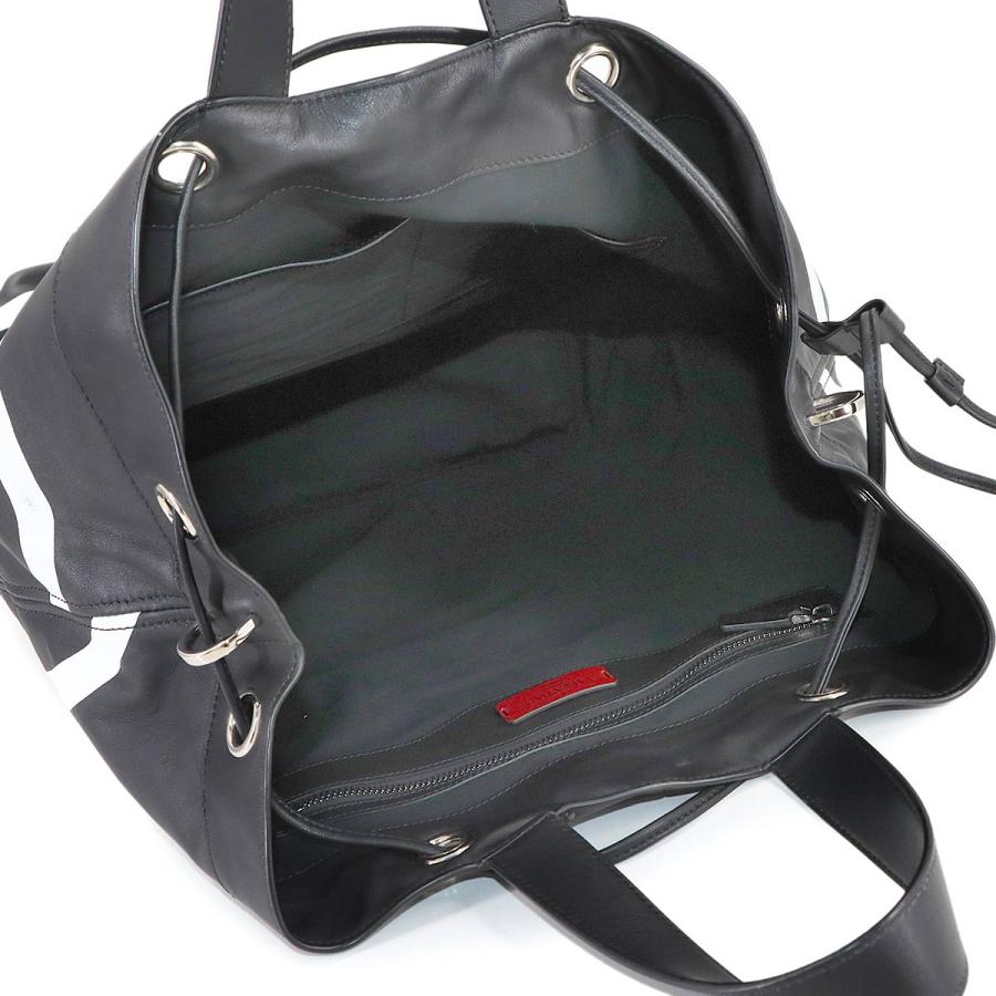 VALENTINO（ヴァレンティノ） 新品同様 ガラヴァーニ VALENTINO