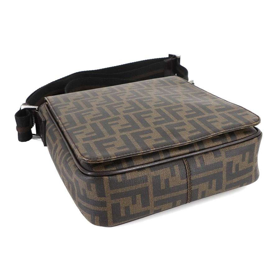 FENDI（フェンディ） 新品同様 ズッカ ショルダー メッセンジャー