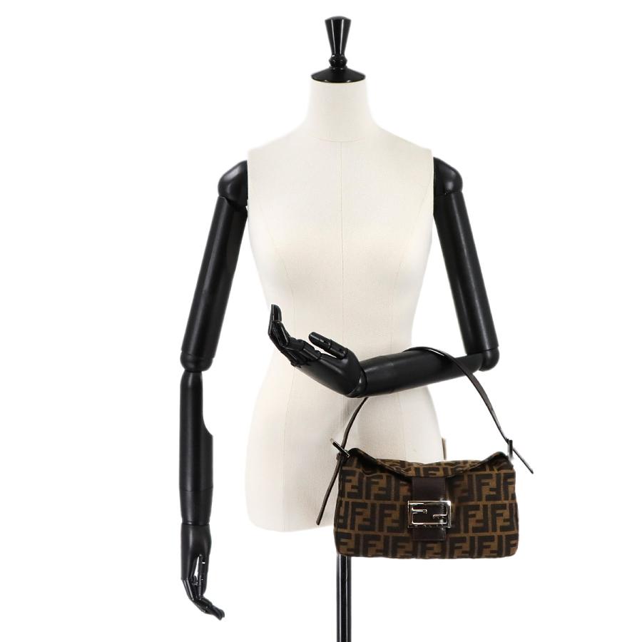FENDI（フェンディ） 新品同様 ズッカ ショルダー バッグ キャンバス