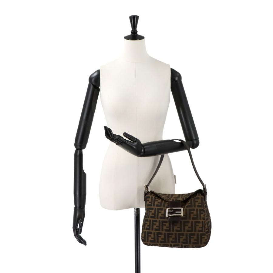 FENDI（フェンディ） 新品同様 ズッカ マンマバゲット ショルダー