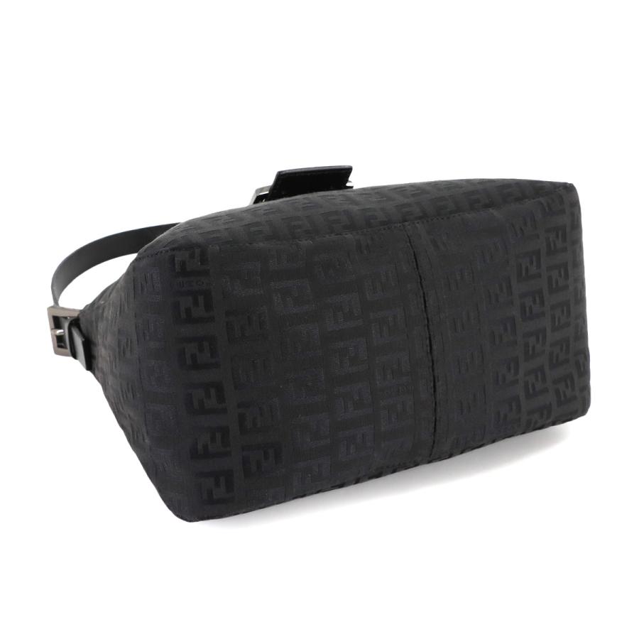 【美品】FENDI アクセサリーポーチ ズッキーノ マンマバケット ブラック FENDI（フェンディ） ズッキーノ マンマバケット ショルダー バッグ