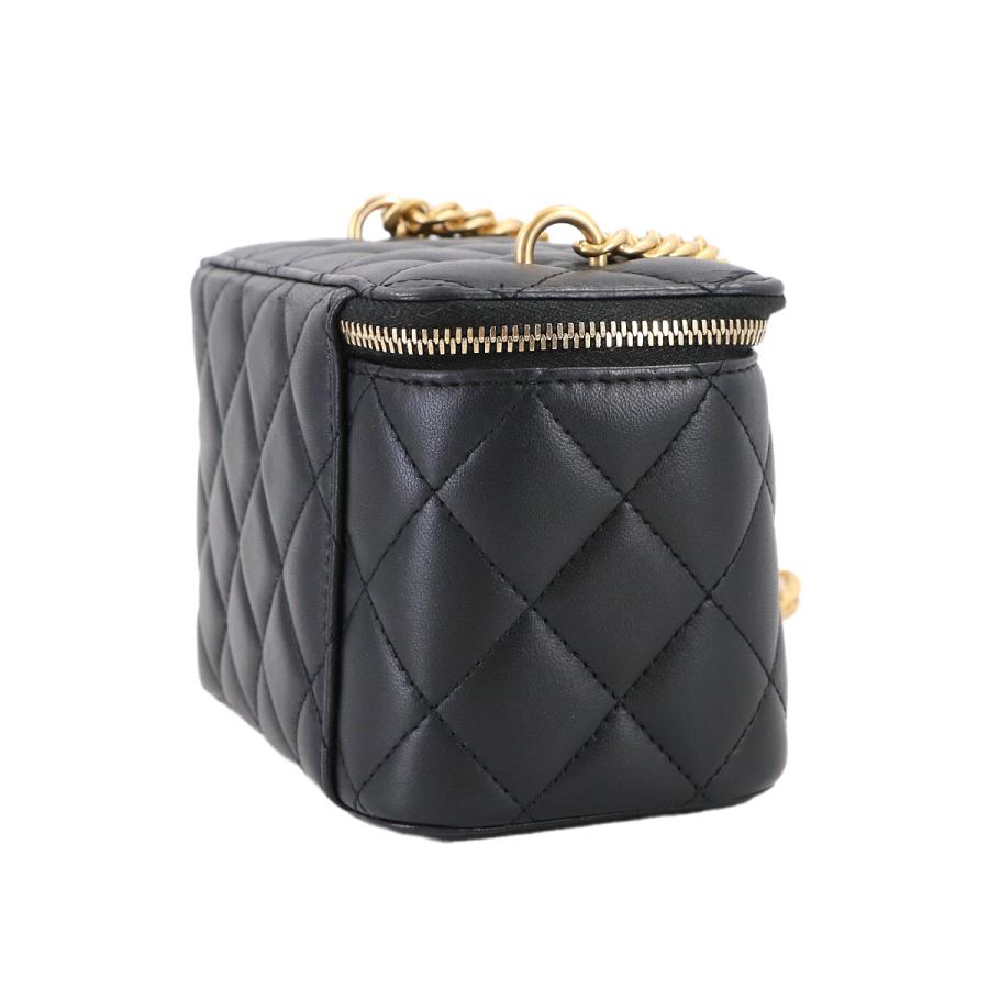 新品同様 シャネル CHANEL マトラッセ スモール バニティ ケース チェーン ショルダー バッグ ラムスキン ブラック カメリア 90312801 CHANEL（シャネル） 新品同様 マトラッセ スモール バニティ ケース