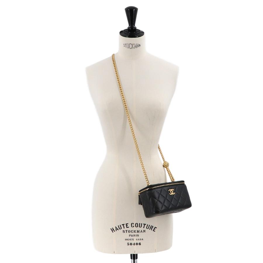 新品同様 シャネル CHANEL マトラッセ スモール バニティ ケース チェーン ショルダー バッグ ラムスキン ブラック カメリア 90312801 CHANEL（シャネル） 新品同様 マトラッセ スモール バニティ ケース