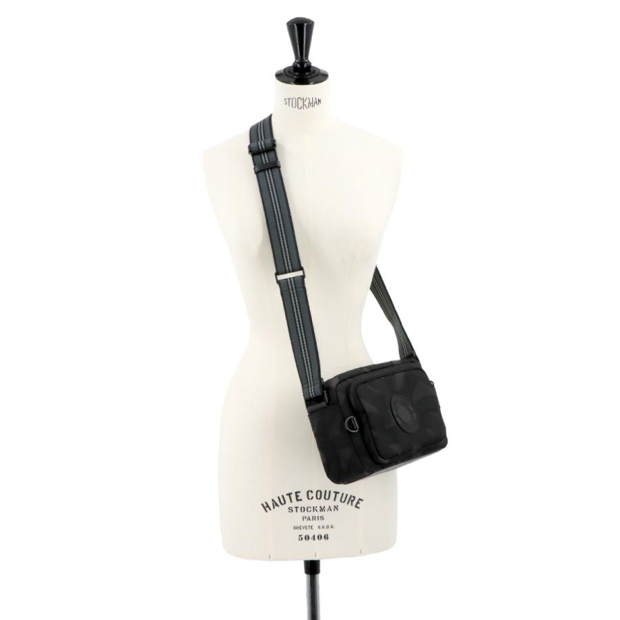 BURBERRY（バーバリー） 未使用 展示品 BURBERRY TB モノグラム パディ 