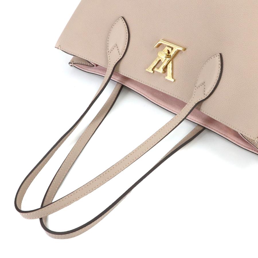 新品同様 ルイ ヴィトン LOUIS VUITTON ロックミー ショッパー トート バッグ レザー グレージュ M57346 ゴールド 金具 RFID 90316080