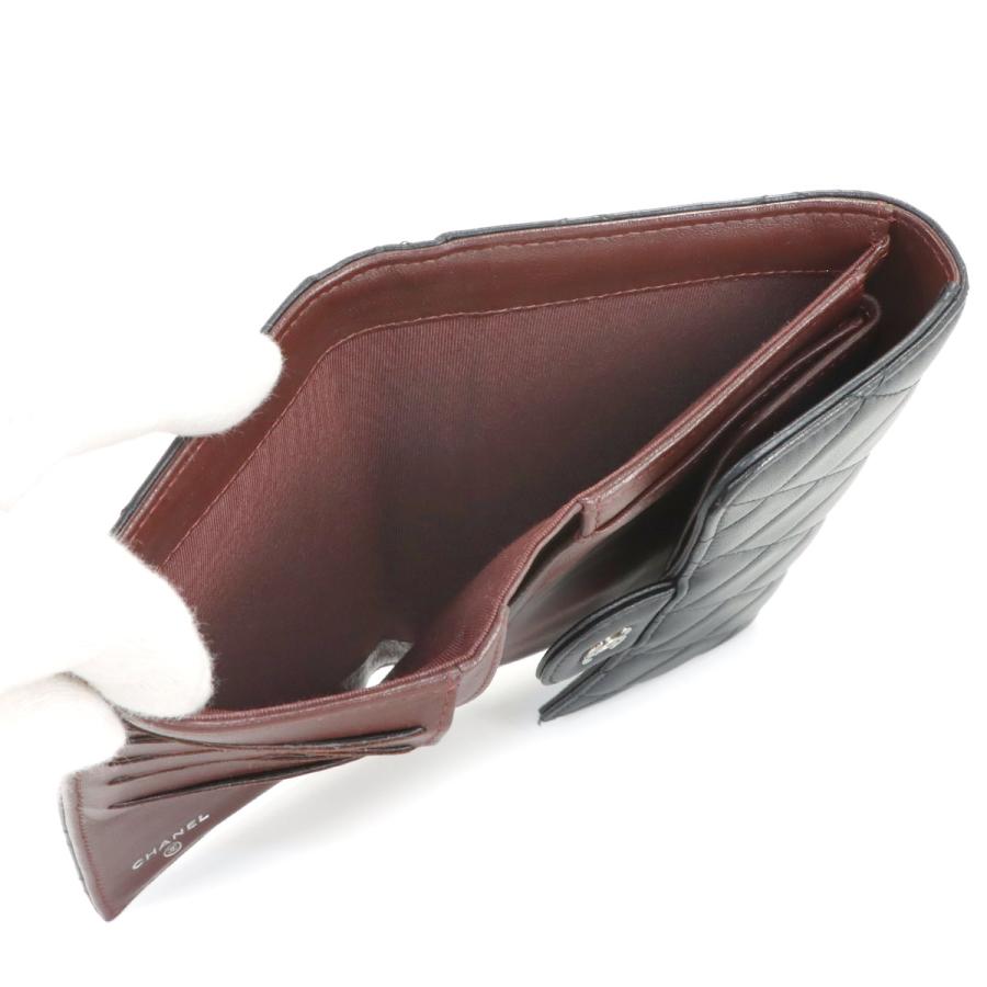 シャネル CHANEL マトラッセ 三つ折り 長財布 ラムスキン ブラック A31506 シルバー 金具 Matelasse Wallet 90316682の画像