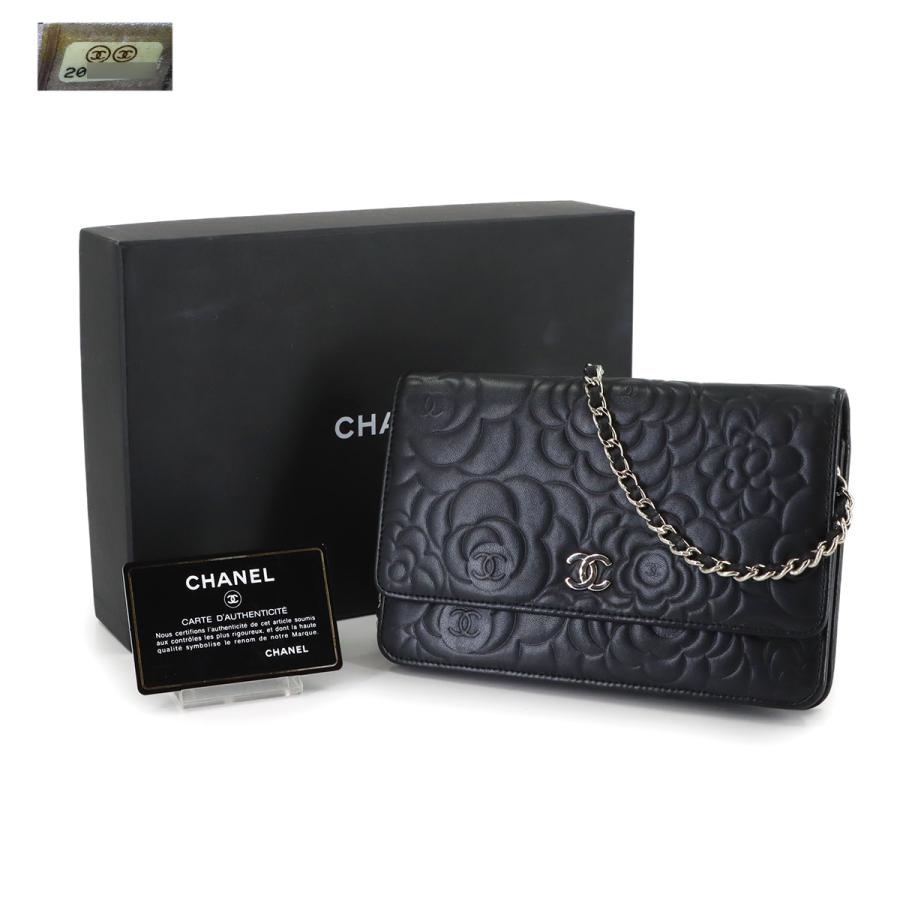 CHANEL（シャネル） 新品同様 カメリア チェーン ウォレット 二つ折り