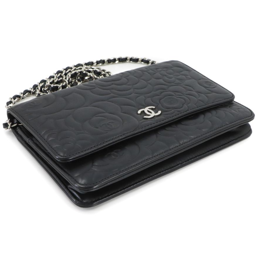 CHANEL（シャネル） 新品同様 カメリア チェーン ウォレット 二つ折り