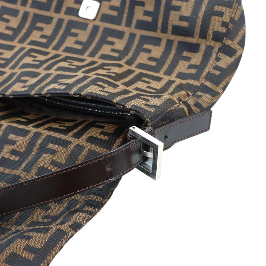 FENDI（フェンディ） 新品同様 ズッカ マンマバゲット ショルダー