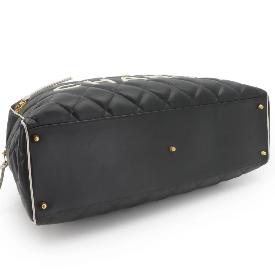 CHANEL（シャネル） 新品同様 マトラッセ ロゴ ボストン バッグ レザー