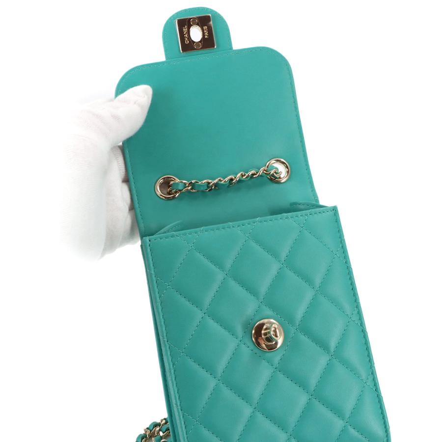CHANEL（シャネル） 未使用 展示品 マトラッセ フォン ホルダー